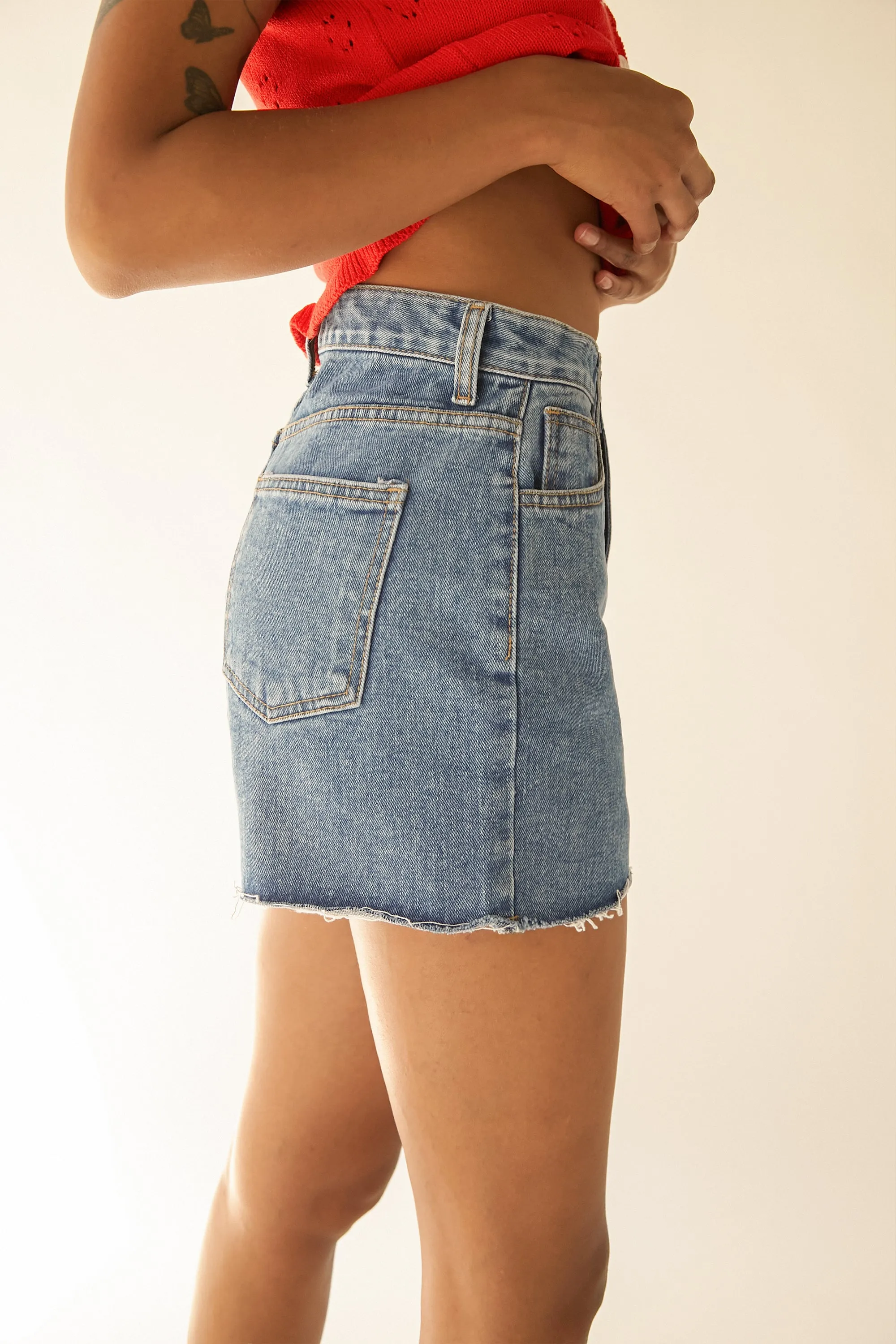 CUT OFF DENIM SHORTS