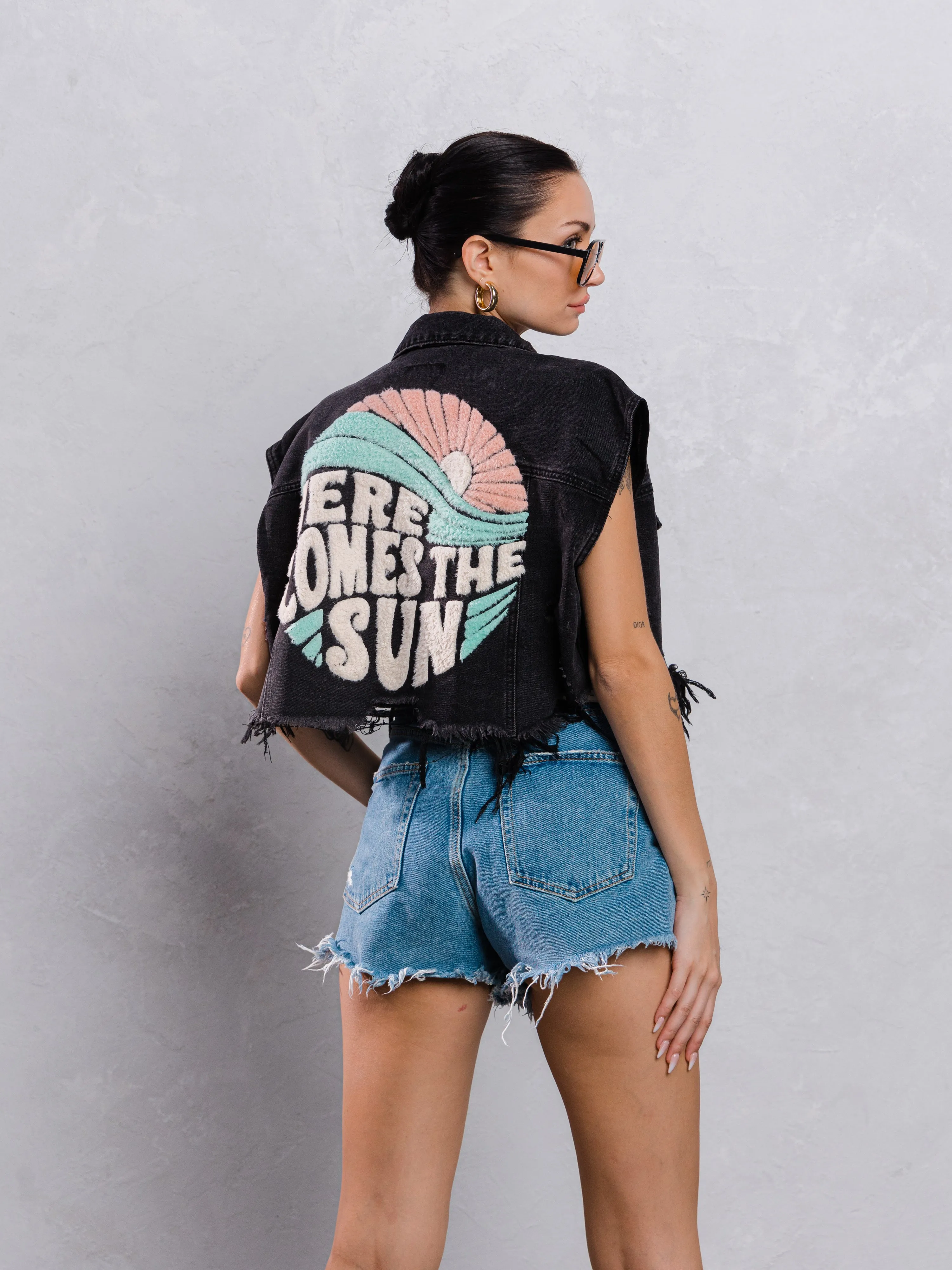 HERE COMES THE SUN Crop Denim Vest