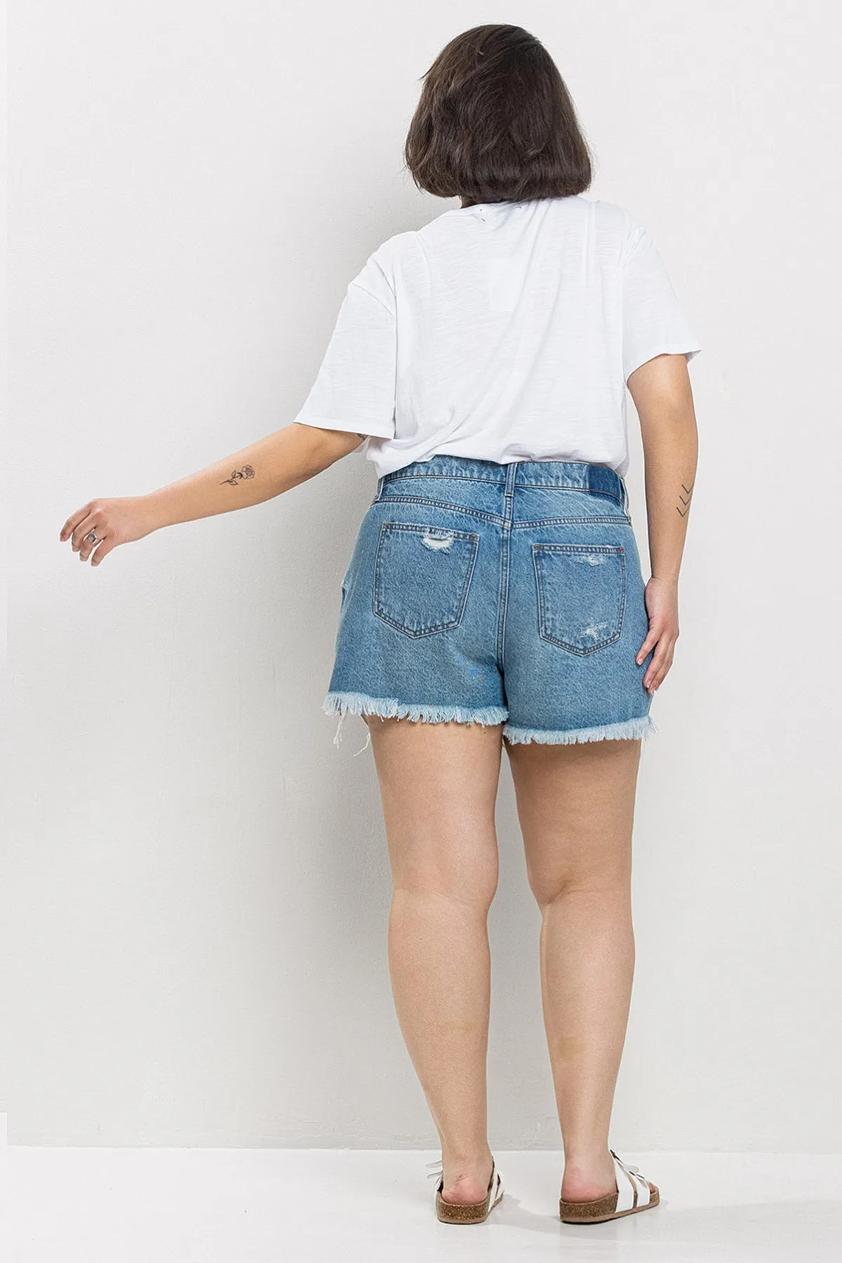 PLUS SIZE* HIGH RISE DISTRESSED SHORTS W/ FRAY HEM / SP-S7390-PL